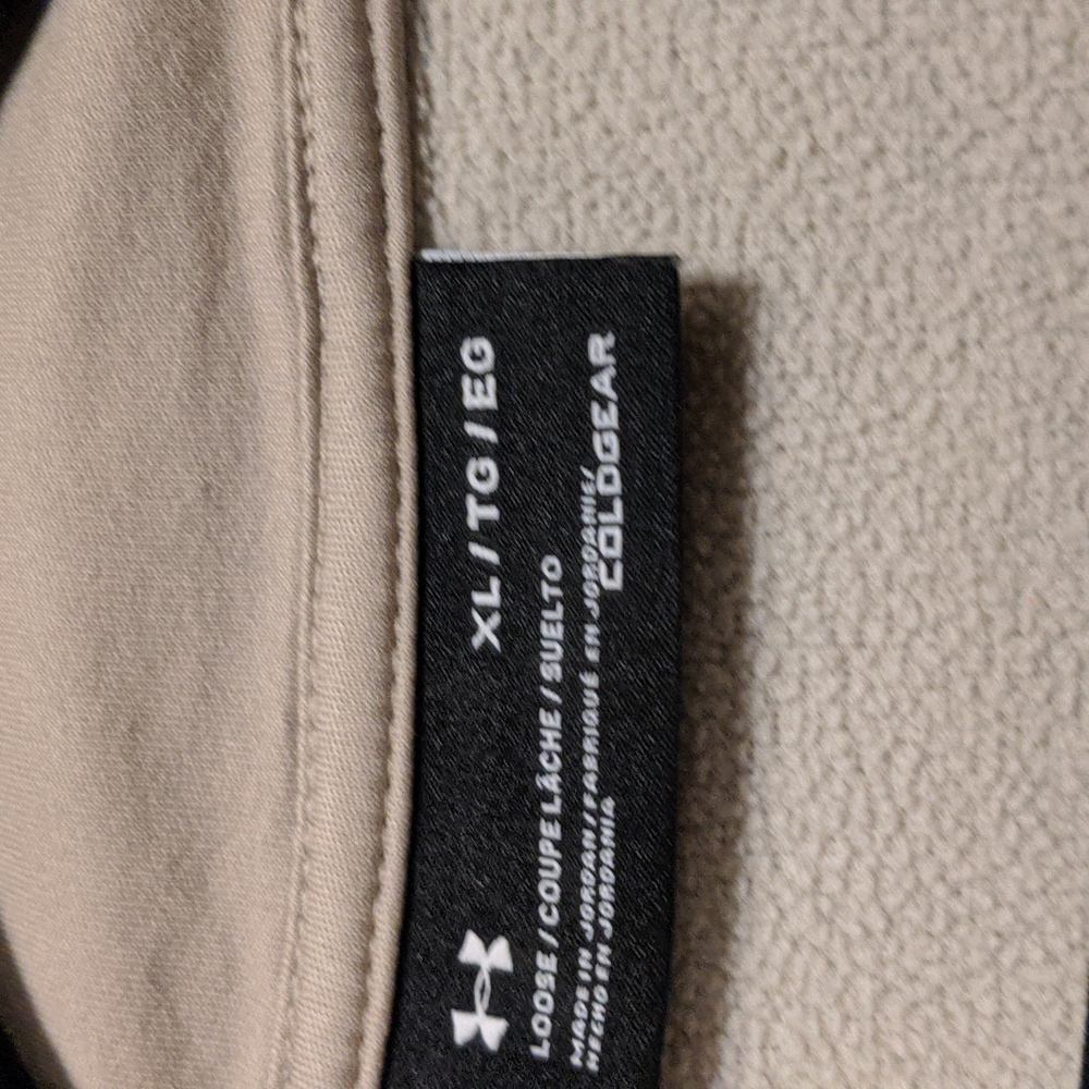 Under Armor "Cold Gear" pullover - Picture 3 of 4